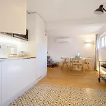 Апартаменти Principe Real Charming Duplex Ac Ground Floor Лісабон
