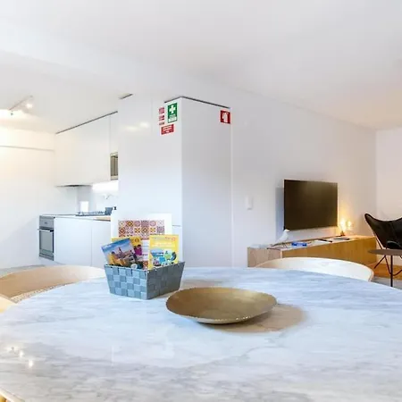 Principe Real Charming Duplex Ac Ground Floor Daire