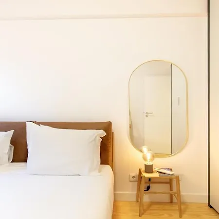 아파트 Principe Real Charming Duplex Ac Ground Floor 리스본