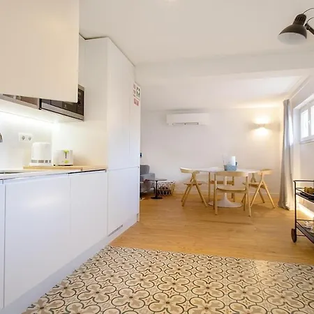 아파트 Principe Real Charming Duplex Ac Ground Floor 리스본